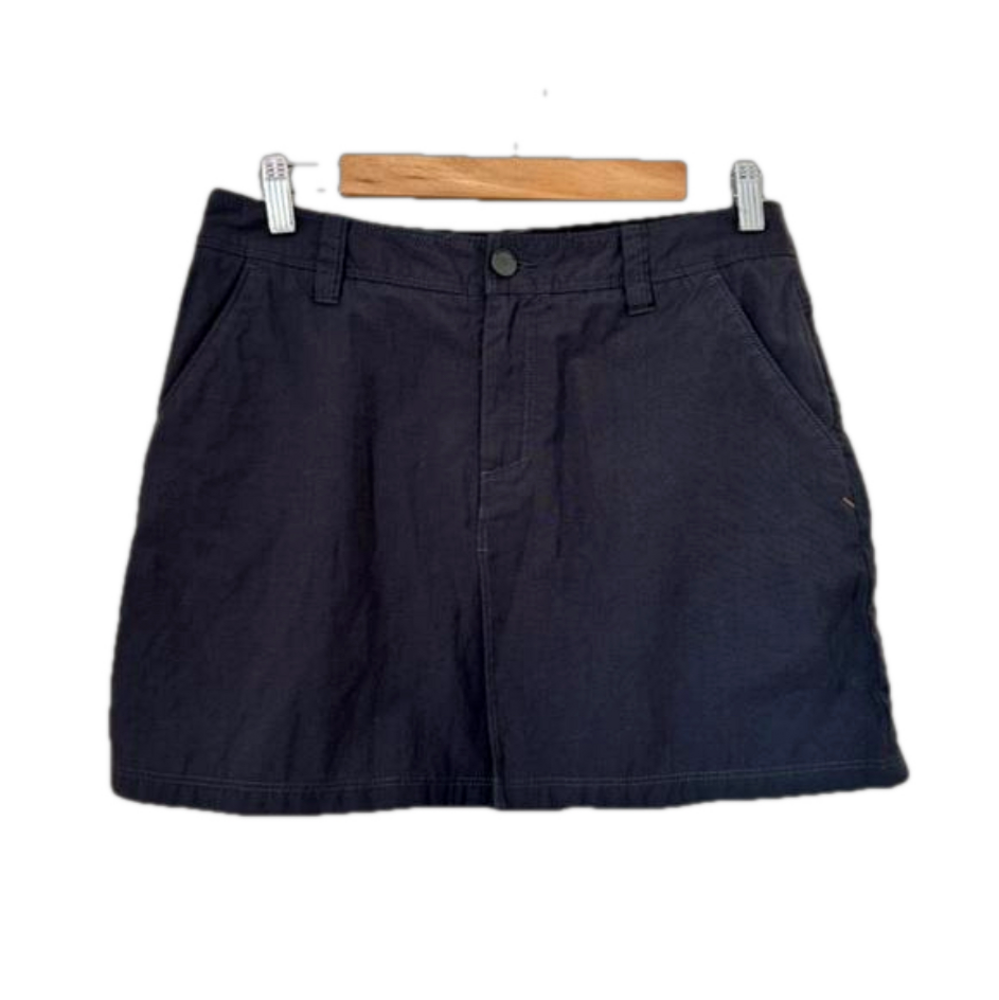 Icebreaker Destiny Merino Wool Hiking Skirt in Chrome. Size 4 (27”)